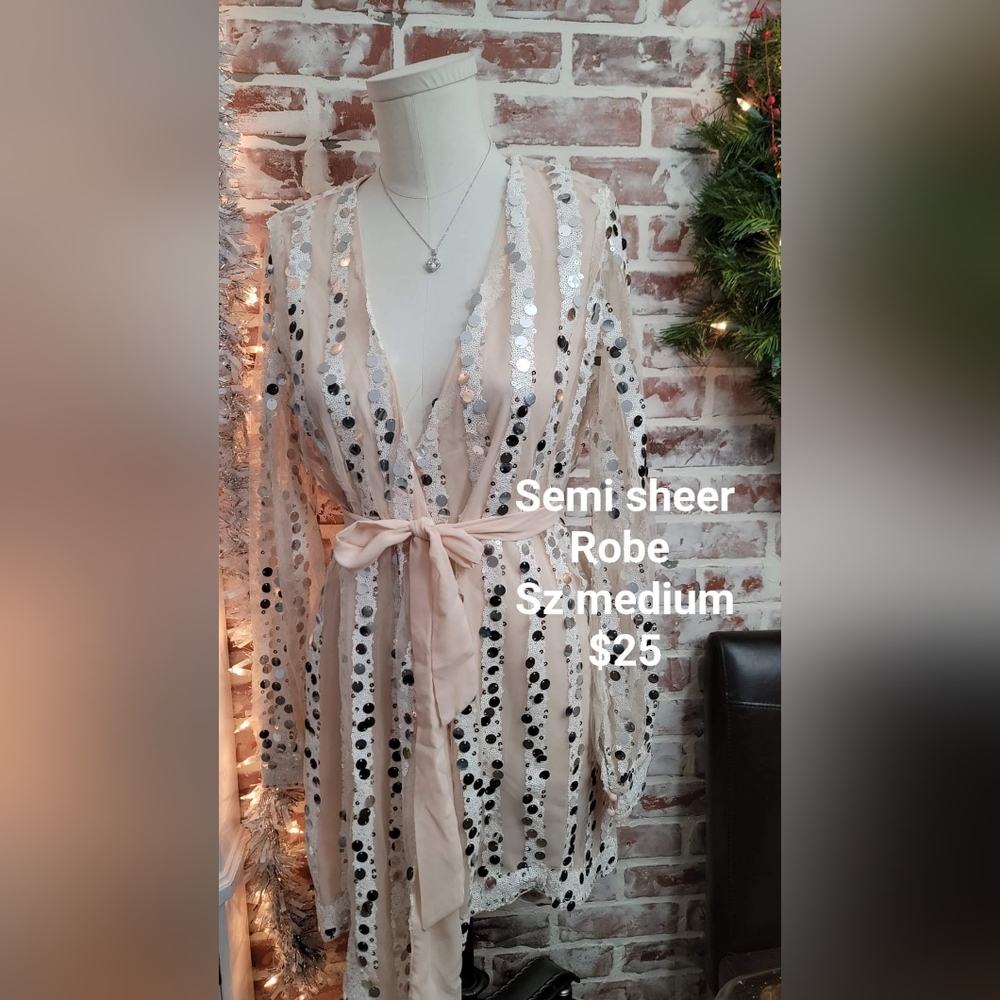 Gorgeous semi sheer ladies robe sz medium lingerie sequins